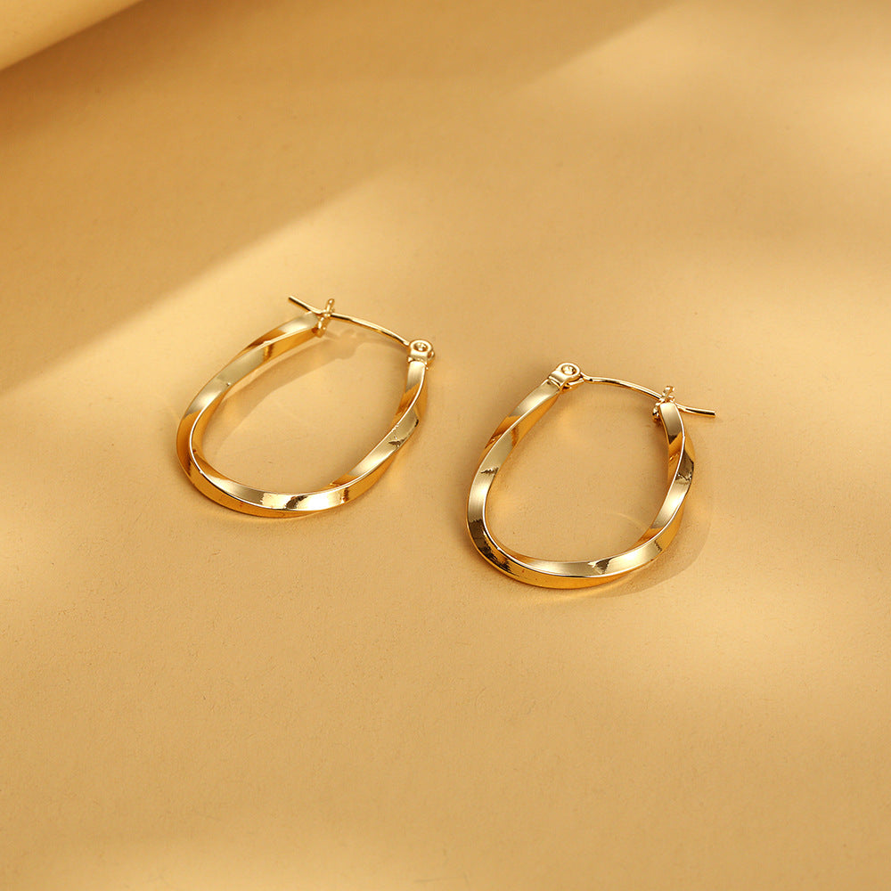 Twisted Wire U-Shaped Oorhanger