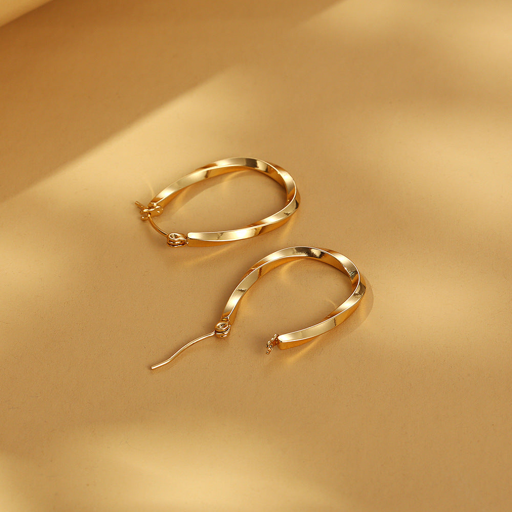 Twisted Wire U-Shaped Oorhanger